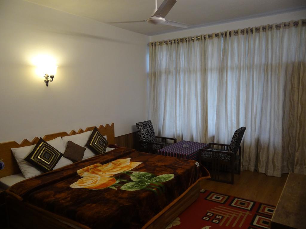 Hotel Natraj Manali Dharamshala Habitación foto