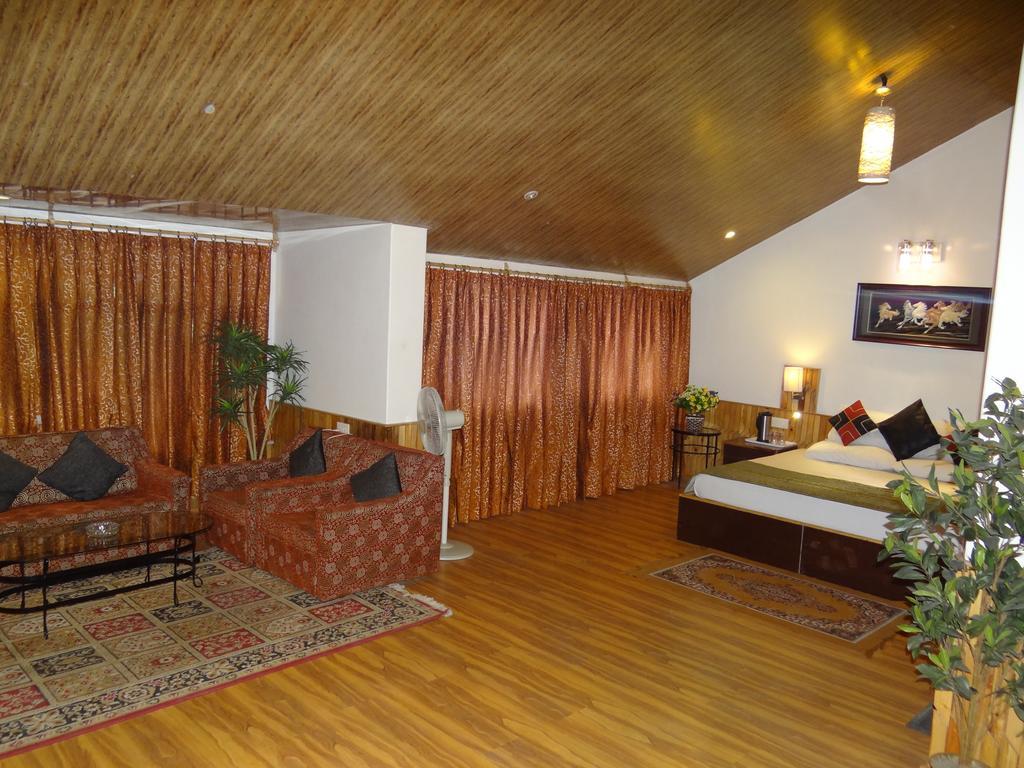 Hotel Natraj Manali Dharamshala Habitación foto
