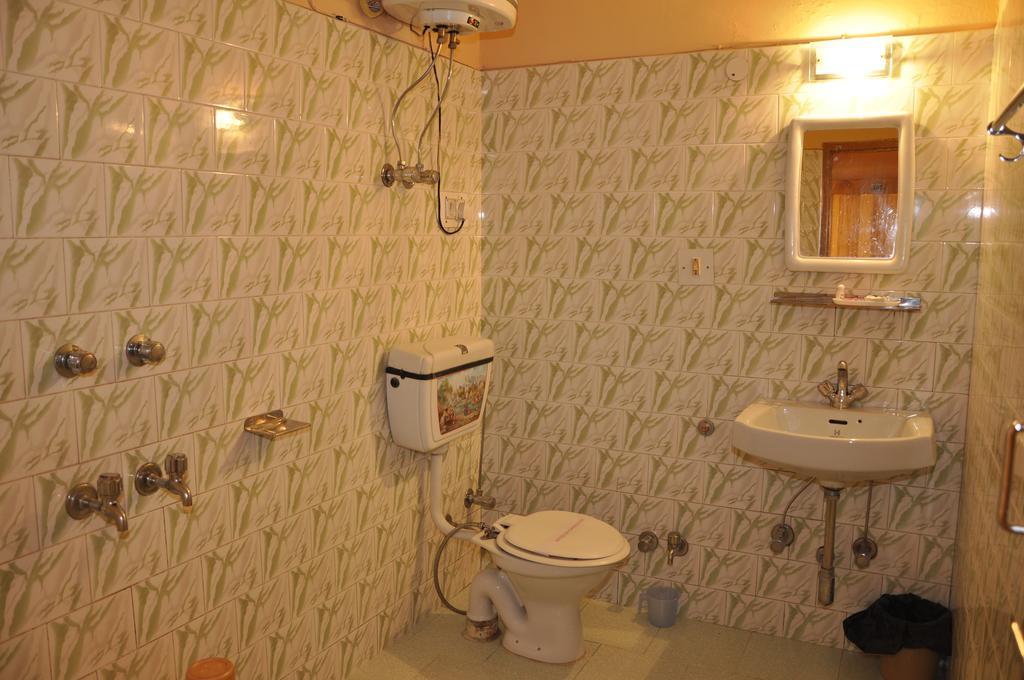 Hotel Natraj Manali Dharamshala Habitación foto