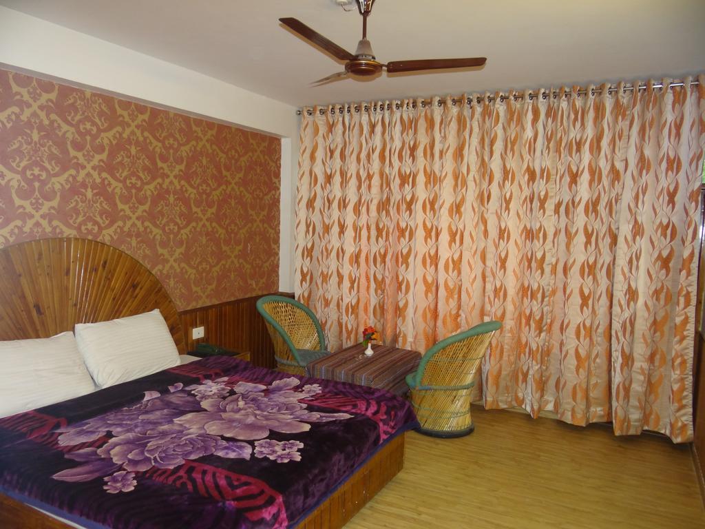 Hotel Natraj Manali Dharamshala Habitación foto